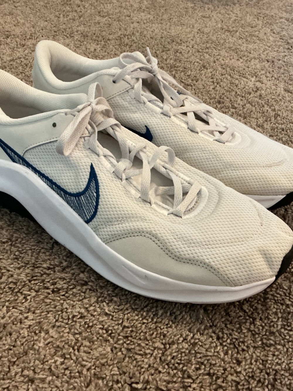 Nike Legend Essential 3 Men’s Size 13 Used
